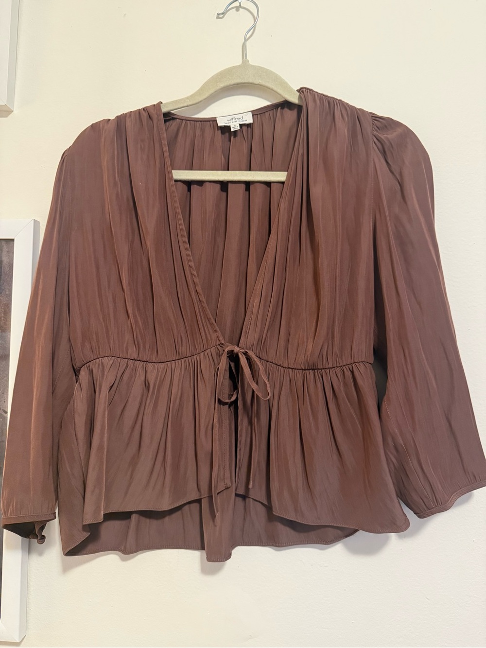 Wilfred Tie-Front V-Neck Blouse